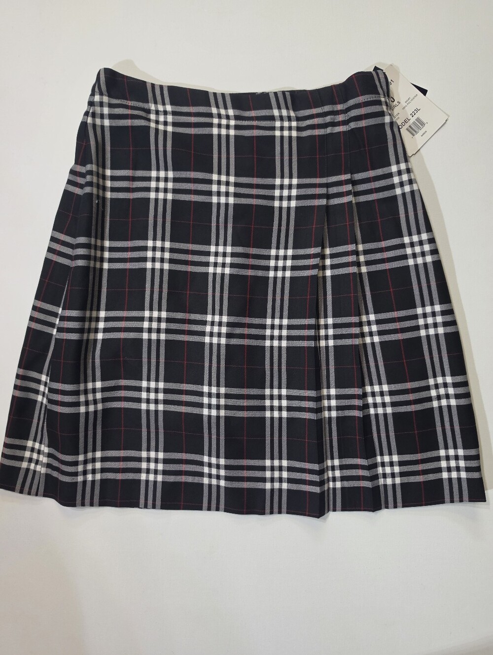 Becky Thatcher School Uniform Skirt Girls Size 20 Navy Blue Tartan Plaid Preppy